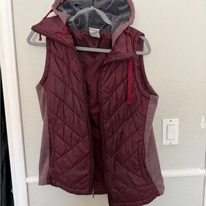 Avalanche Quilted Hooded Vest in Burgundy and Heathered Mauve
